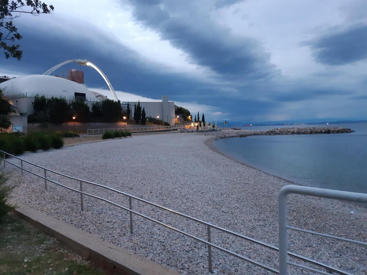 Apartments In Villa Azra Риека Экстерьер фото