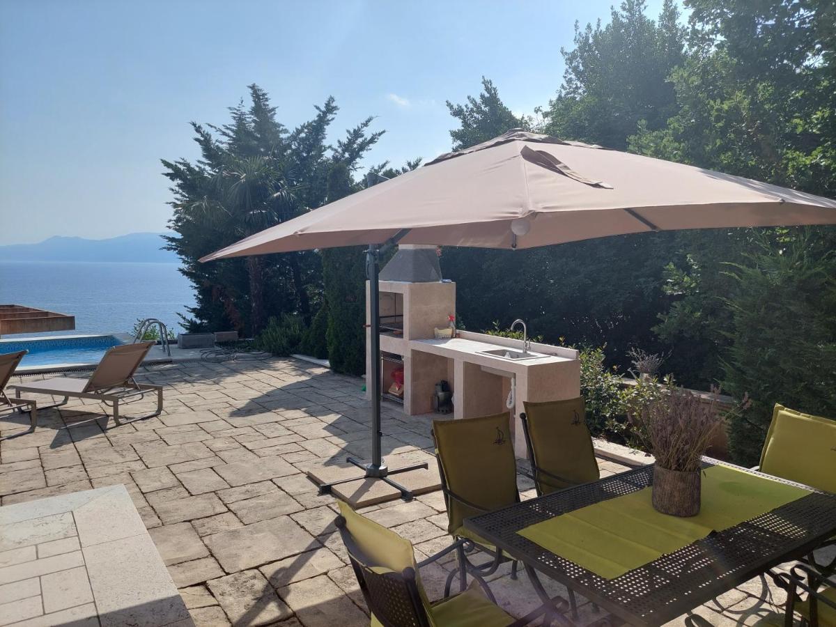 Apartments In Villa Azra Риека Экстерьер фото