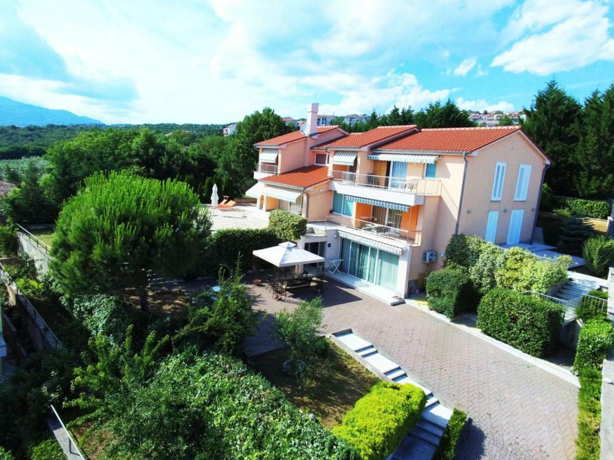 Apartments In Villa Azra Риека Экстерьер фото