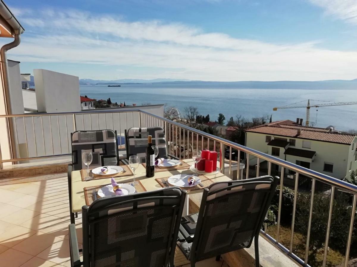 Apartments In Villa Azra Риека Экстерьер фото
